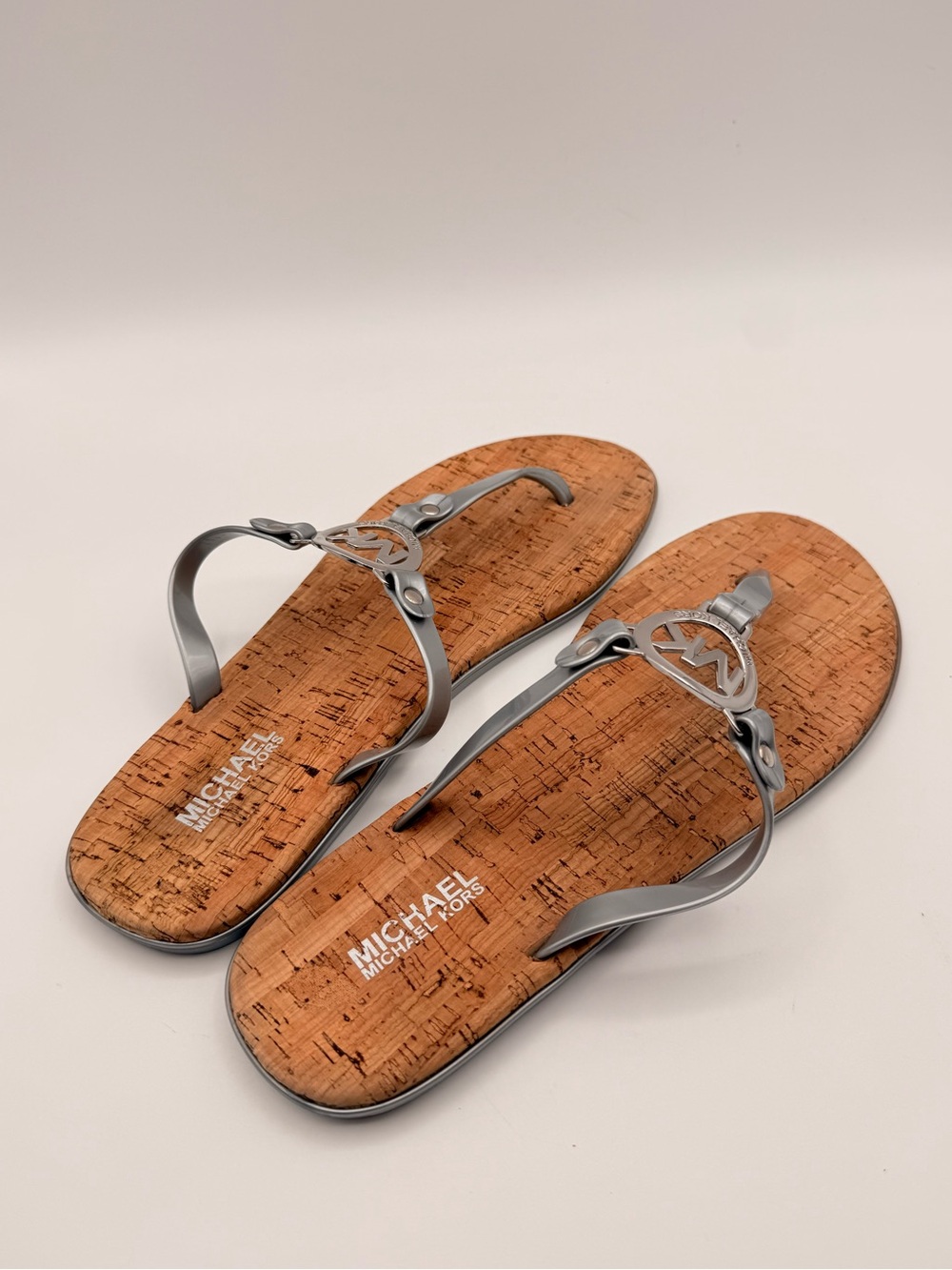 MICHAEL KORS MK Logo Cork Thong Sandals Silver Women’s Size  11 - Picture 2 of 9